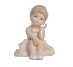 Figurka sedící dívka 9cm - polyresin