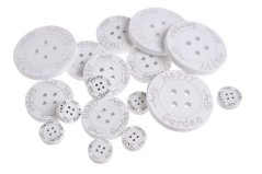 Dřevěné knoflíky různé velikosti 2,5/5/7cm bílé 18ks výsek