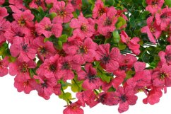 Dekorační věnec z umělých kvítků a eukalyptu Ø 50cm