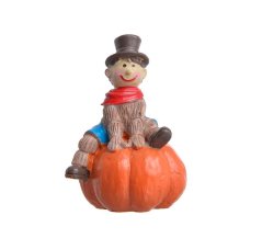 Dekorace figurka chlapec s dýní .5,5cmLx4,5cmWx8cmH