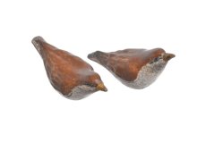 Dekorace figurka barvený sedící ptáček  8,6cmL x 3,4cmW x 4,6cmH