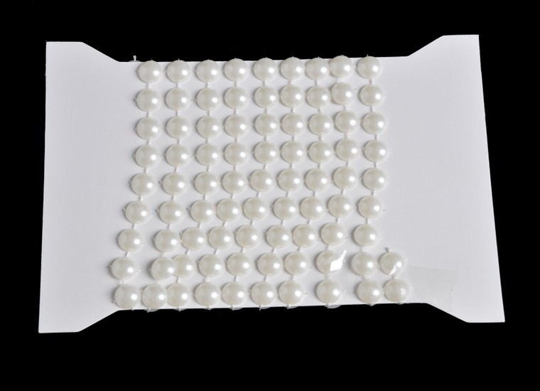 Dekorační pás z půlek perliček dl. 1,8m