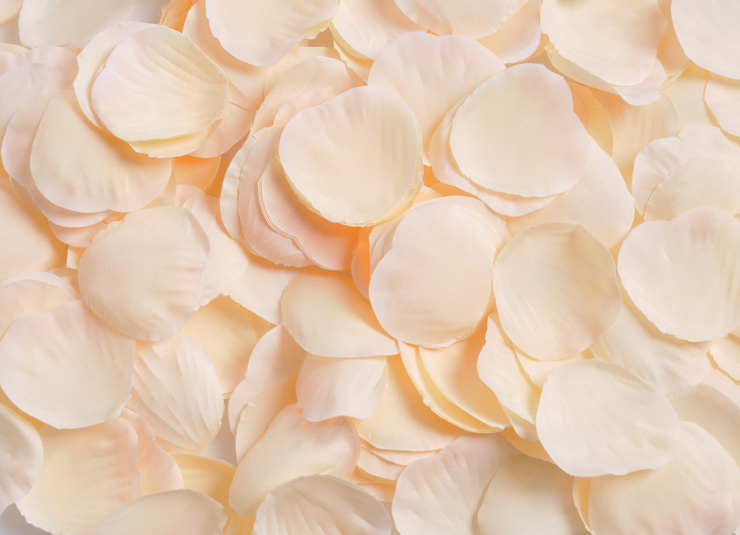 Umělé textilní plátky růží vel. 4,5cm cca 100ks