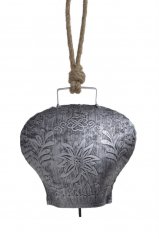 Dekorace plechový barvený kravský zvon s ornamenty 15x15cm..16,5cmLx7,5cmWx17cmH.