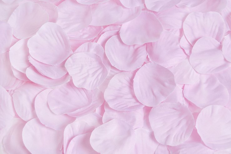 Umělé textilní plátky růží vel. 4,5cm cca 100ks