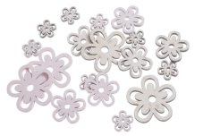 Dřevěné výseky ve tvaru  kvítek 4-8cm - 18ks