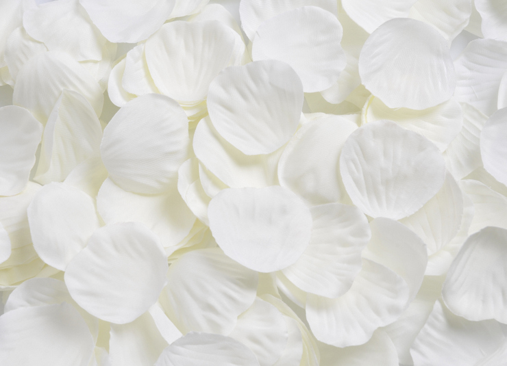 Umělé textilní plátky růží vel. 4,5cm cca 100ks