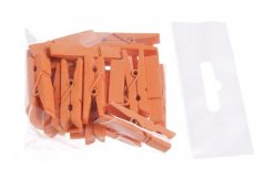 Malé barvené dřevěné kolíčky na aranžování dl. 3,5cm - 18ks