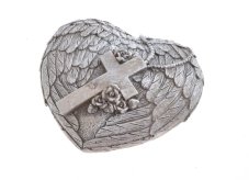 Dekorace 3D srdce s křížem  15 cm L x 12,5 cm W x 5,5 cm H