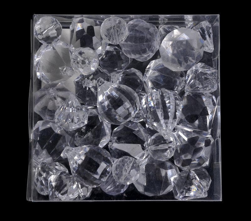 Dekorace umělé diamanty různé velikosti 2-4cm - 300g